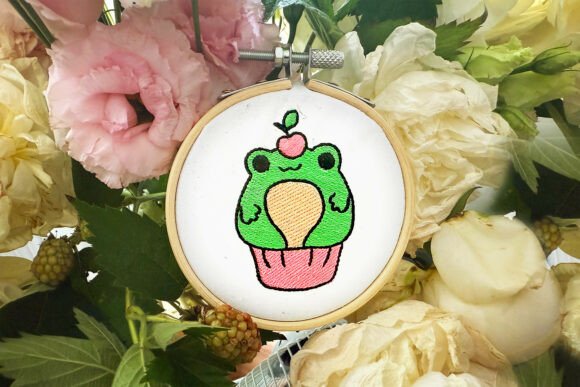 Cupcake Frog Embroidery Review for Apparel Projects